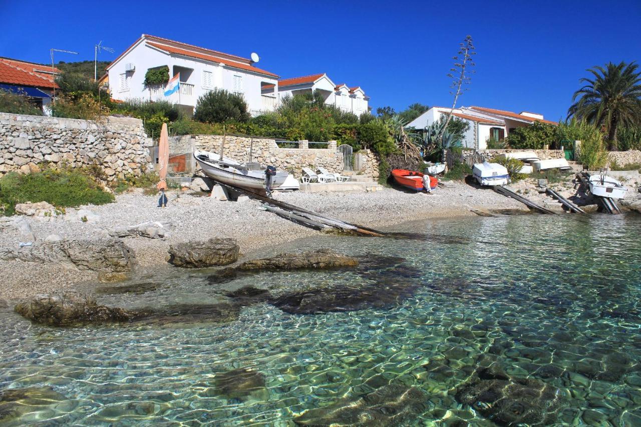 Apartments By The Sea Milna, Vis - 8896 Exteriör bild