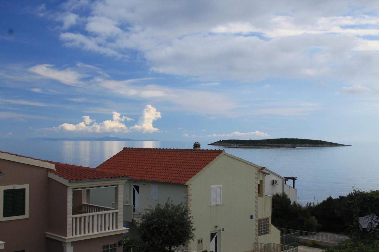 Apartments By The Sea Milna, Vis - 8896 Exteriör bild