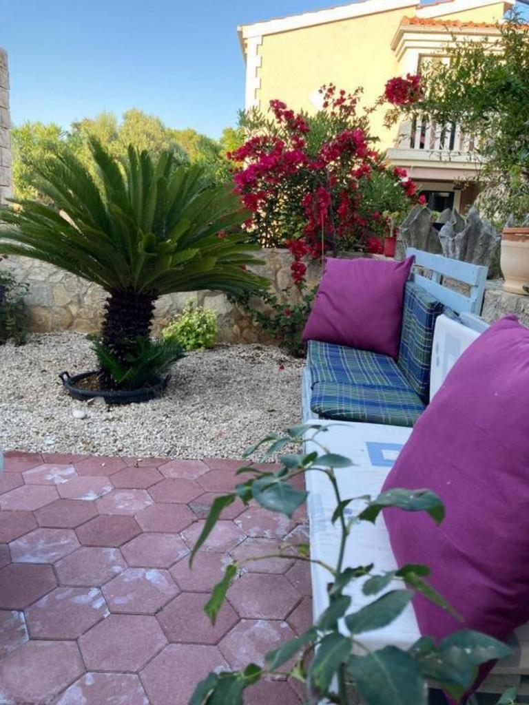 Apartments By The Sea Milna, Vis - 8896 Exteriör bild