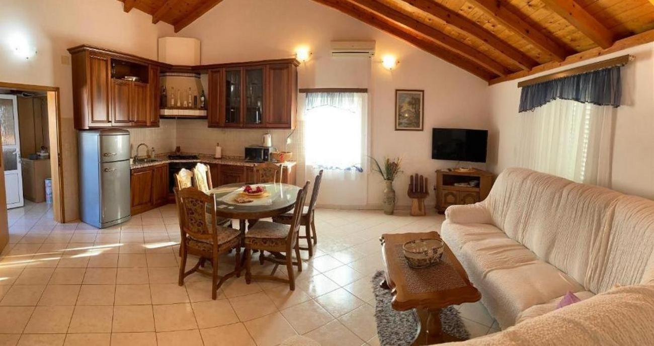 Apartments By The Sea Milna, Vis - 8896 Exteriör bild